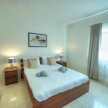 Spacious, Cozy 2bedroom Near Seafront Mkim1-1