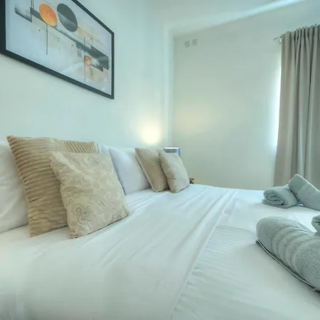 Daire Spacious, Cozy 2bedroom Near Seafront Mkim1-1 Sliema